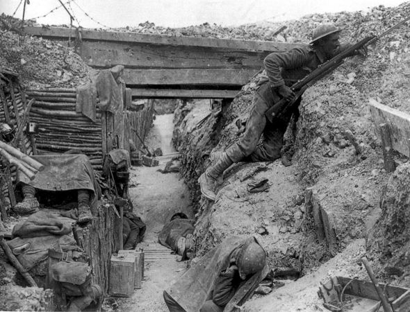 weapons of ww1. four Trench+weapons+of+ww1